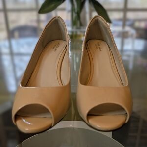 Cole Haan Women's Tan Peep Toe Shoes Sz 9
